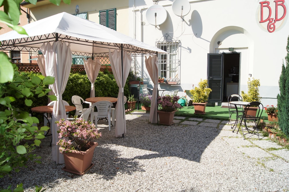 La Mimosa Bed And Breakfast 60/71