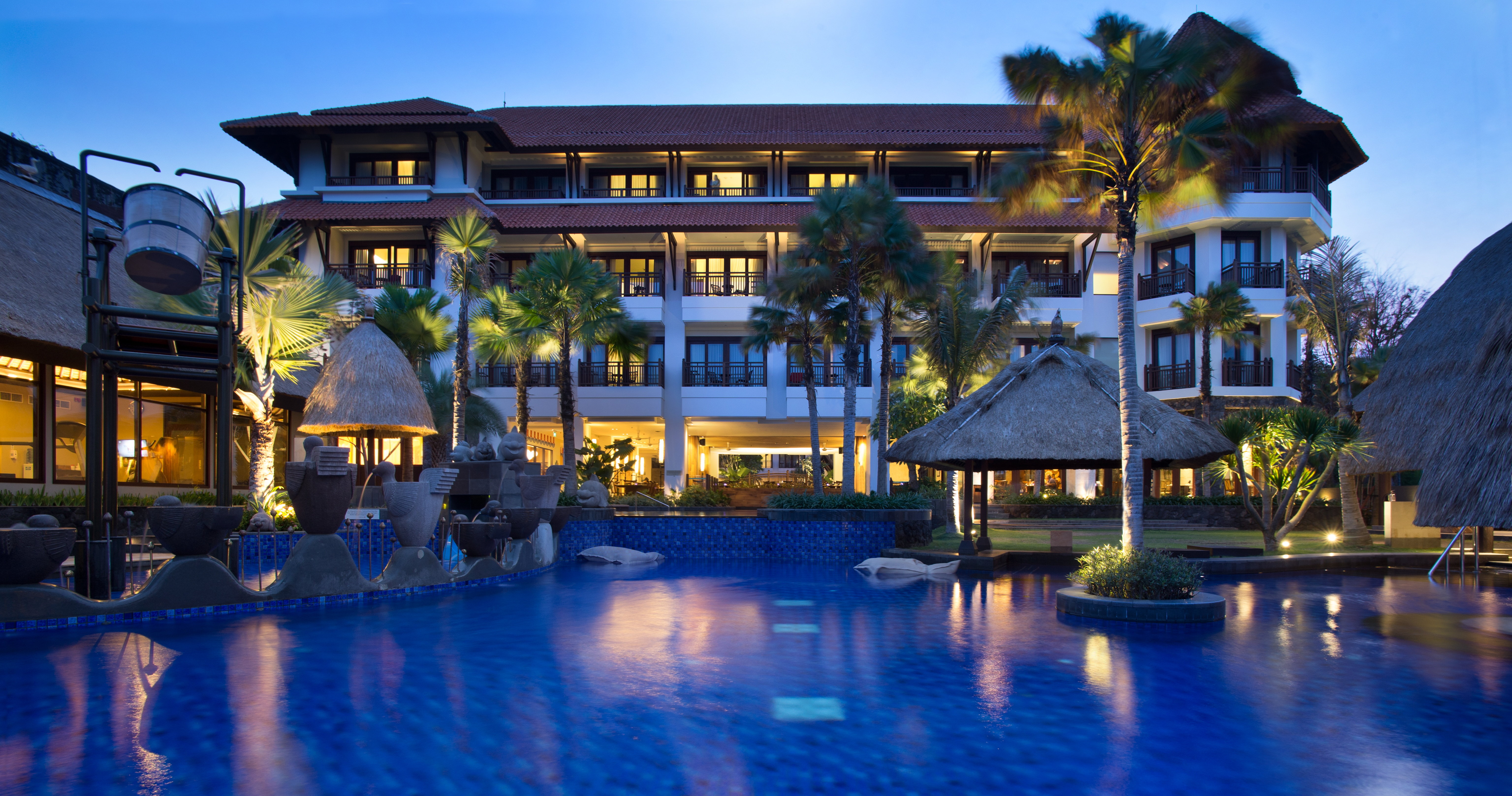 HOLIDAY INN RESORT BALI BENOA 6/79