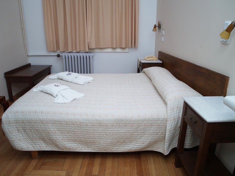 Hotel Acropolis House 11/94