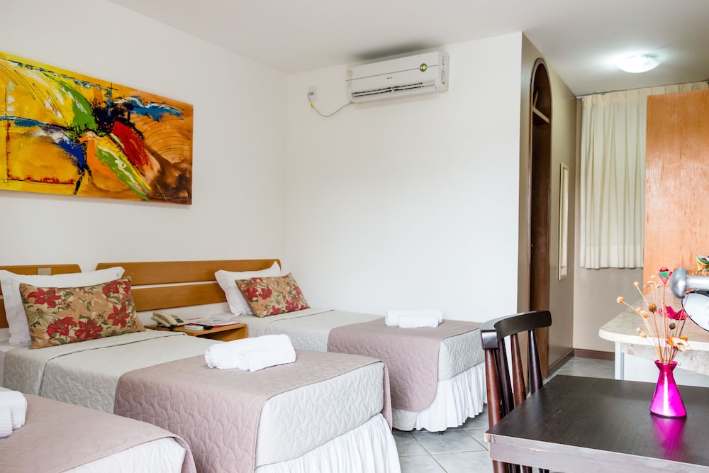 ROOM, TRIPLE
