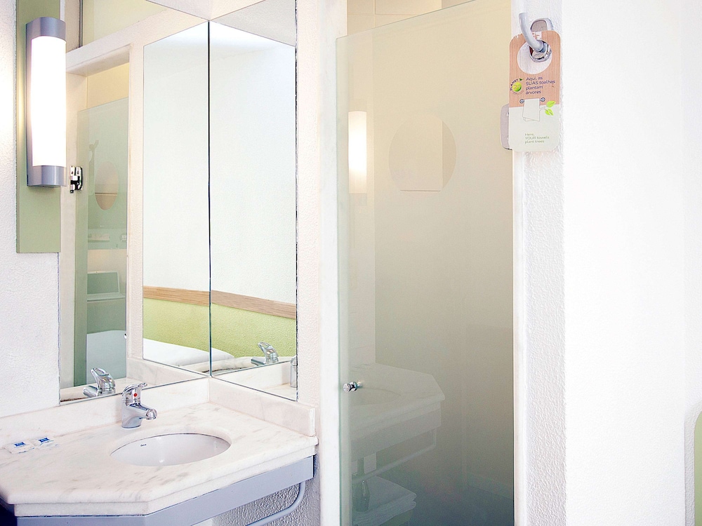 Ibis Budget Belo Horizonte Minascentro 16/74