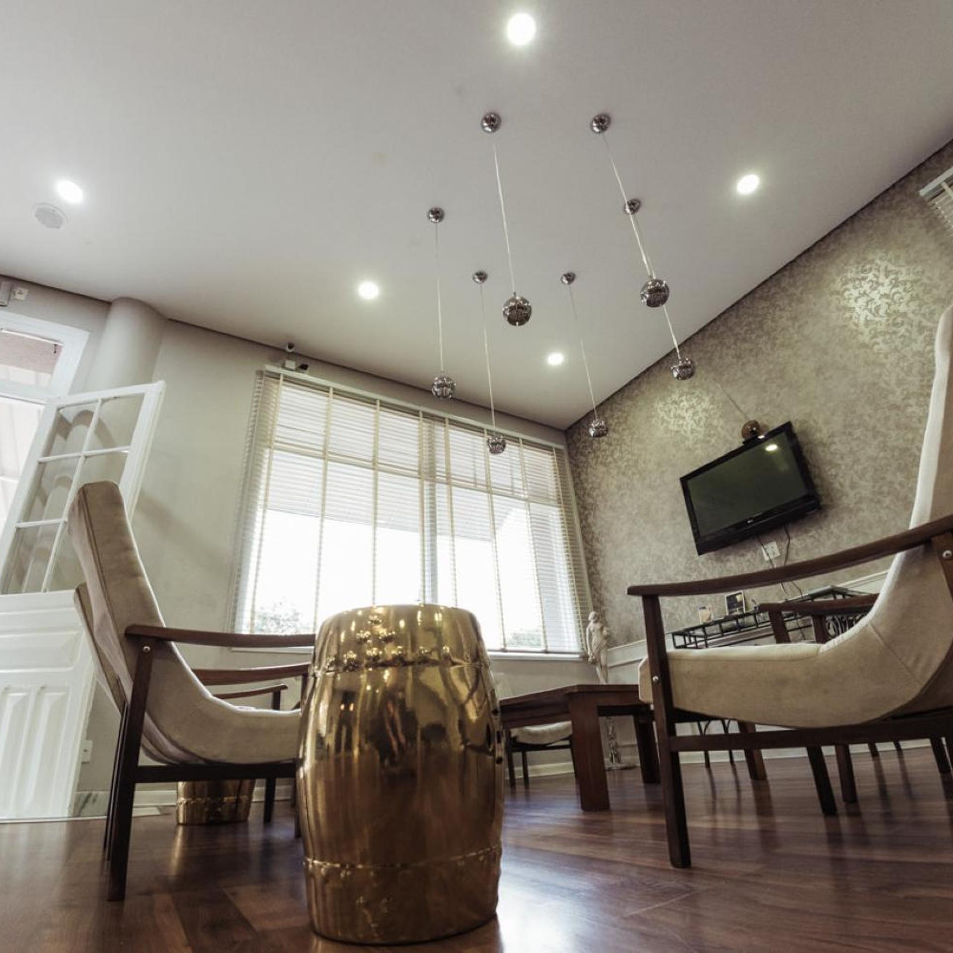 Hotel D Oeste 37/50