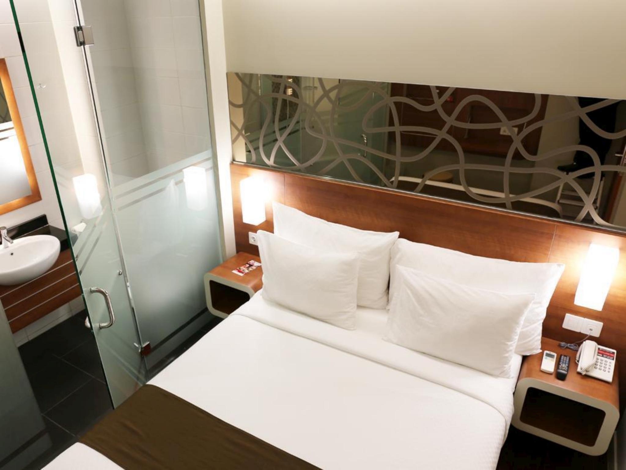 Citihub Hotel Mayjend Sungkono Surabaya 18/38