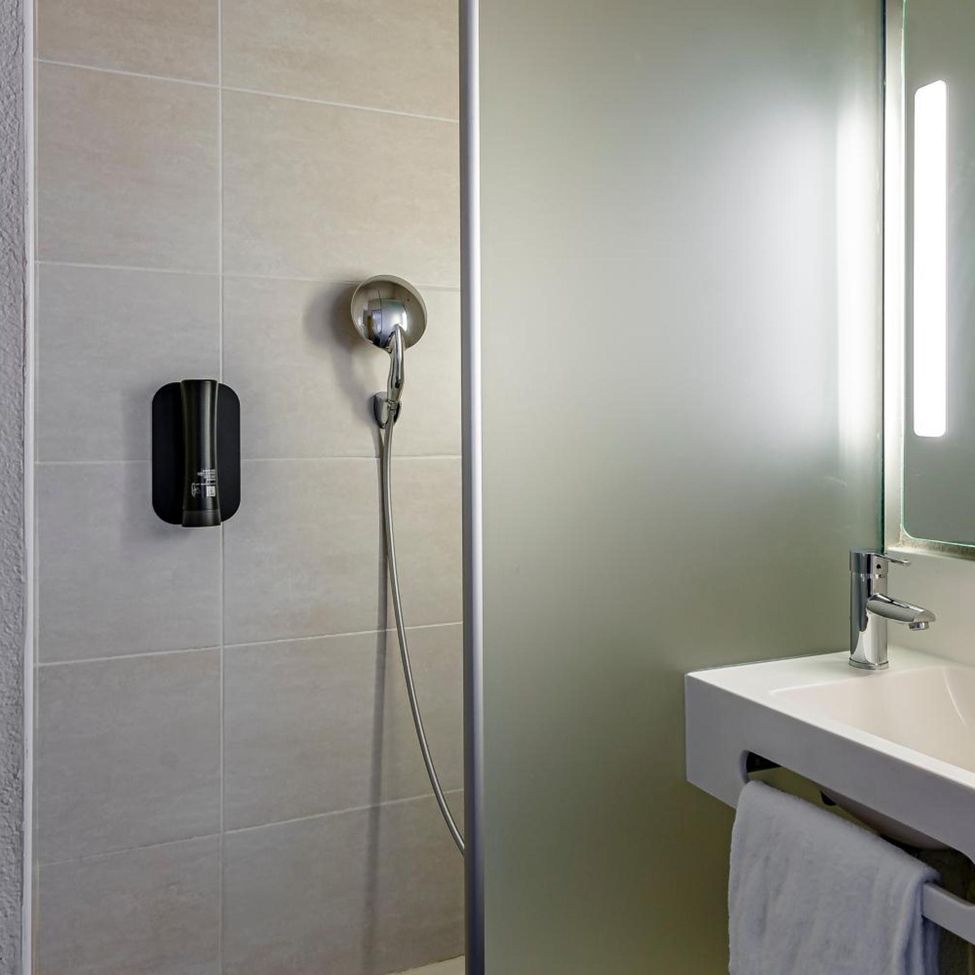 غرفة بسرير مزدوج، B&B HOTEL Bordeaux Est 9/10