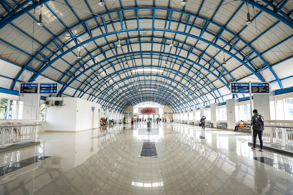 OYO Flagship 755 Appartel Grand Dhika City 34/39