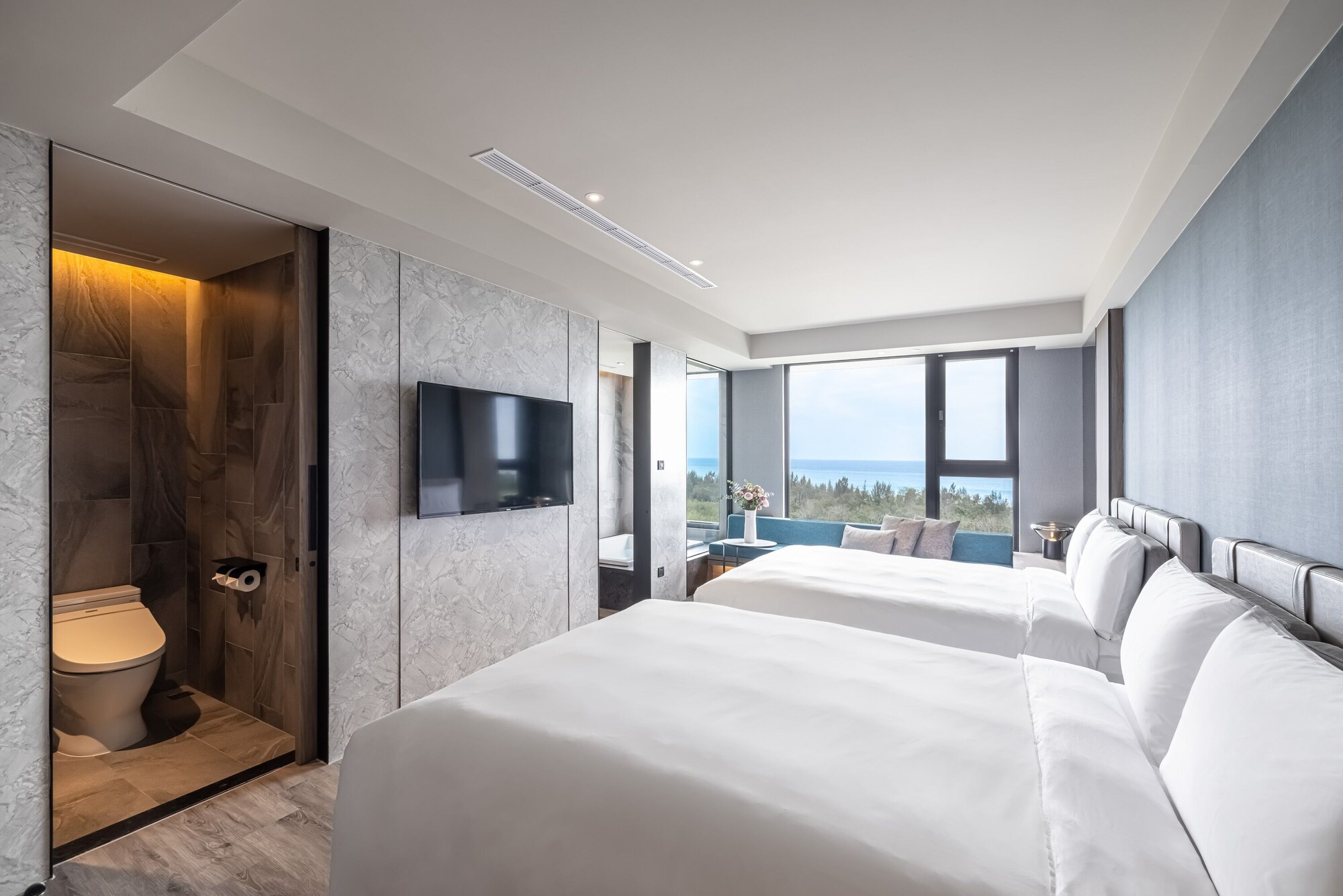 Deluxe, Family, 2 Double Beds, Ocean View, Building