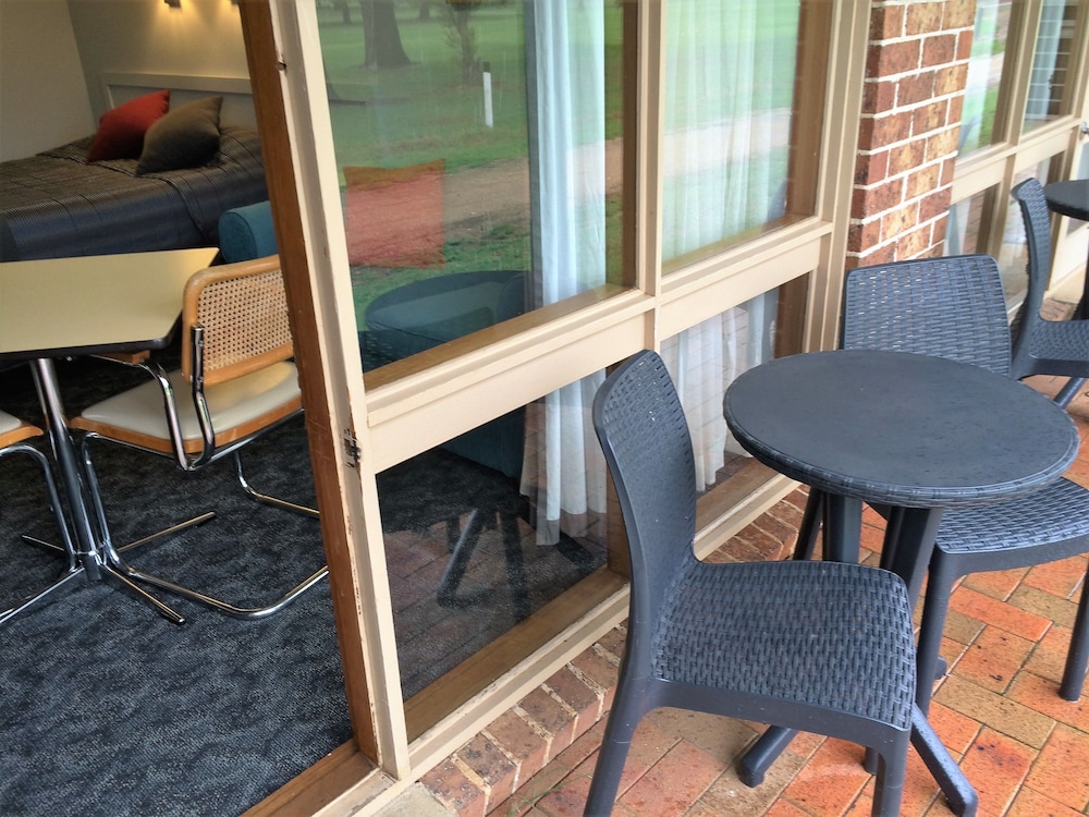 Town &amp; Country Motor Inn Forbes 26/30
