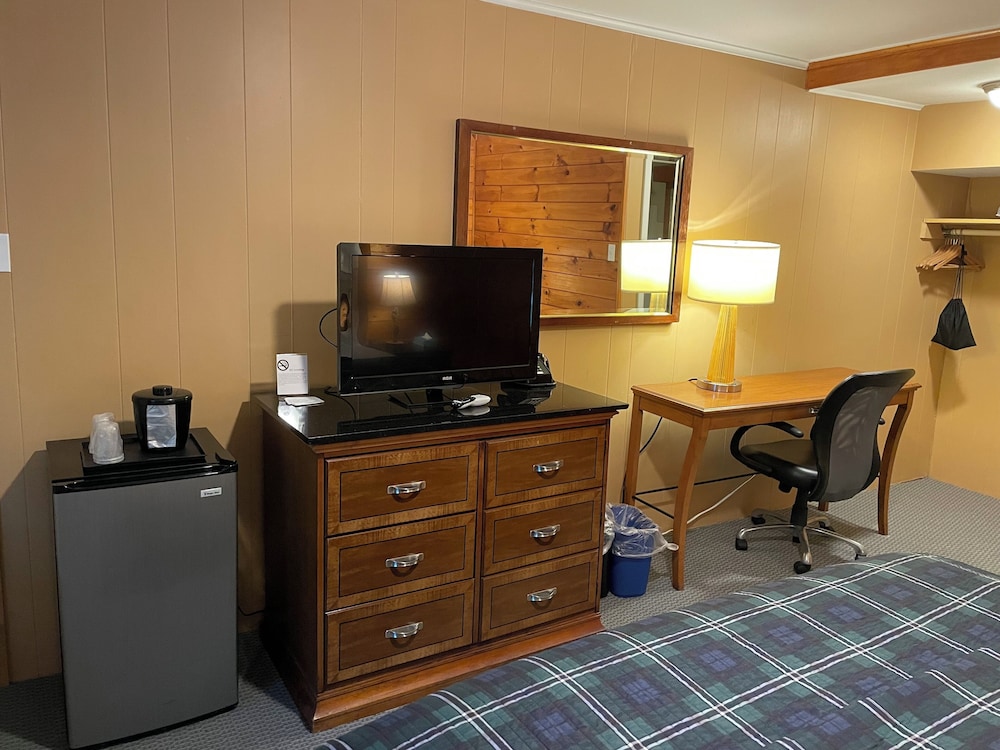 NORTHERN LIGHTS LODGE 56/70