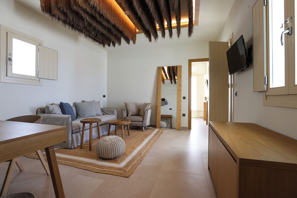 Life Suites 26/41