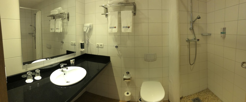 Aurora Hotel At Reykjavik-Keflavik Airport Terminal Kef 10/59