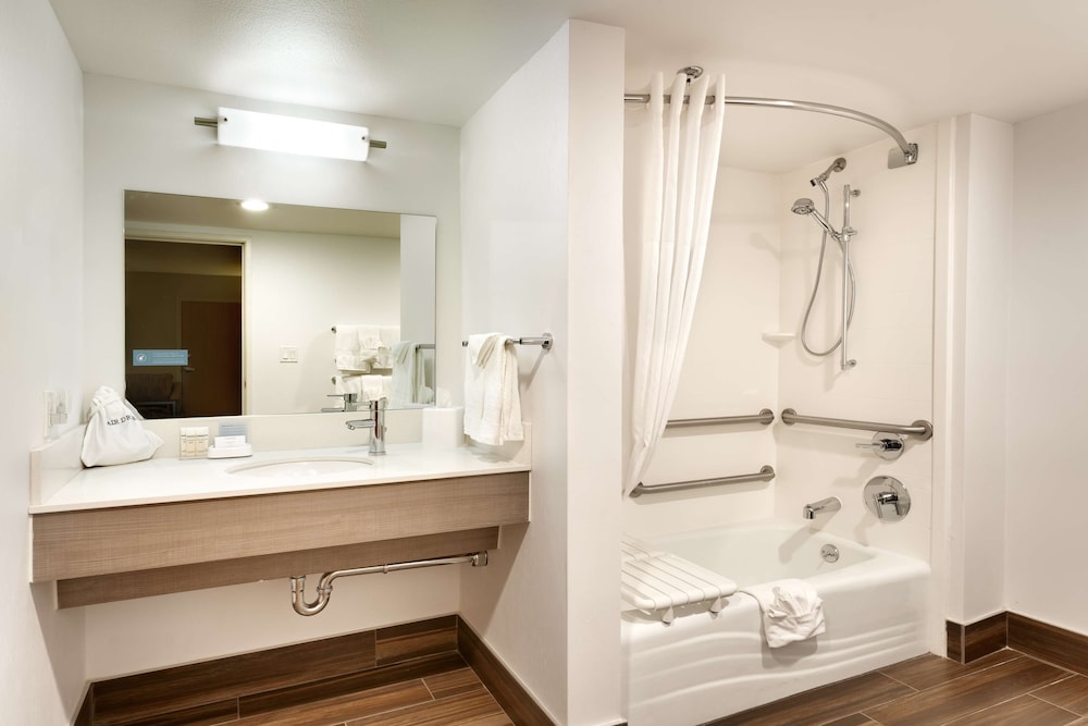 Hampton Inn & Suites Orem 19/43