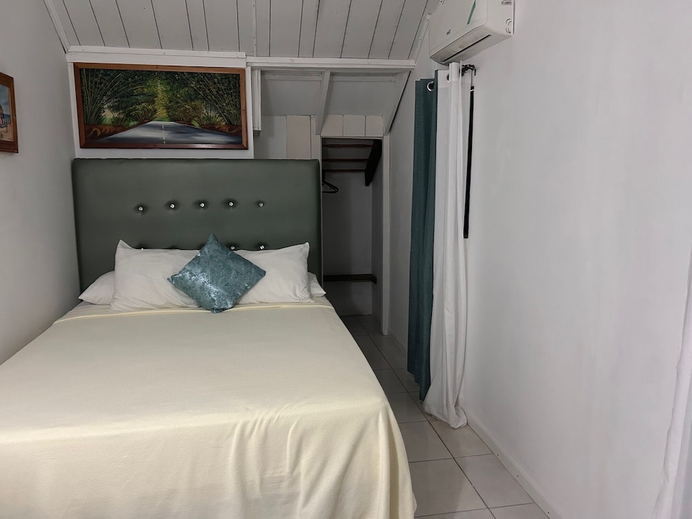 Firefly Beach Cottages and Suites 25/78