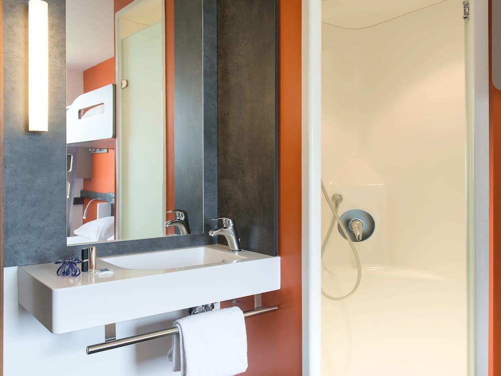 Ibis Budget Aeroport Lyon Saint Exupery 16/51
