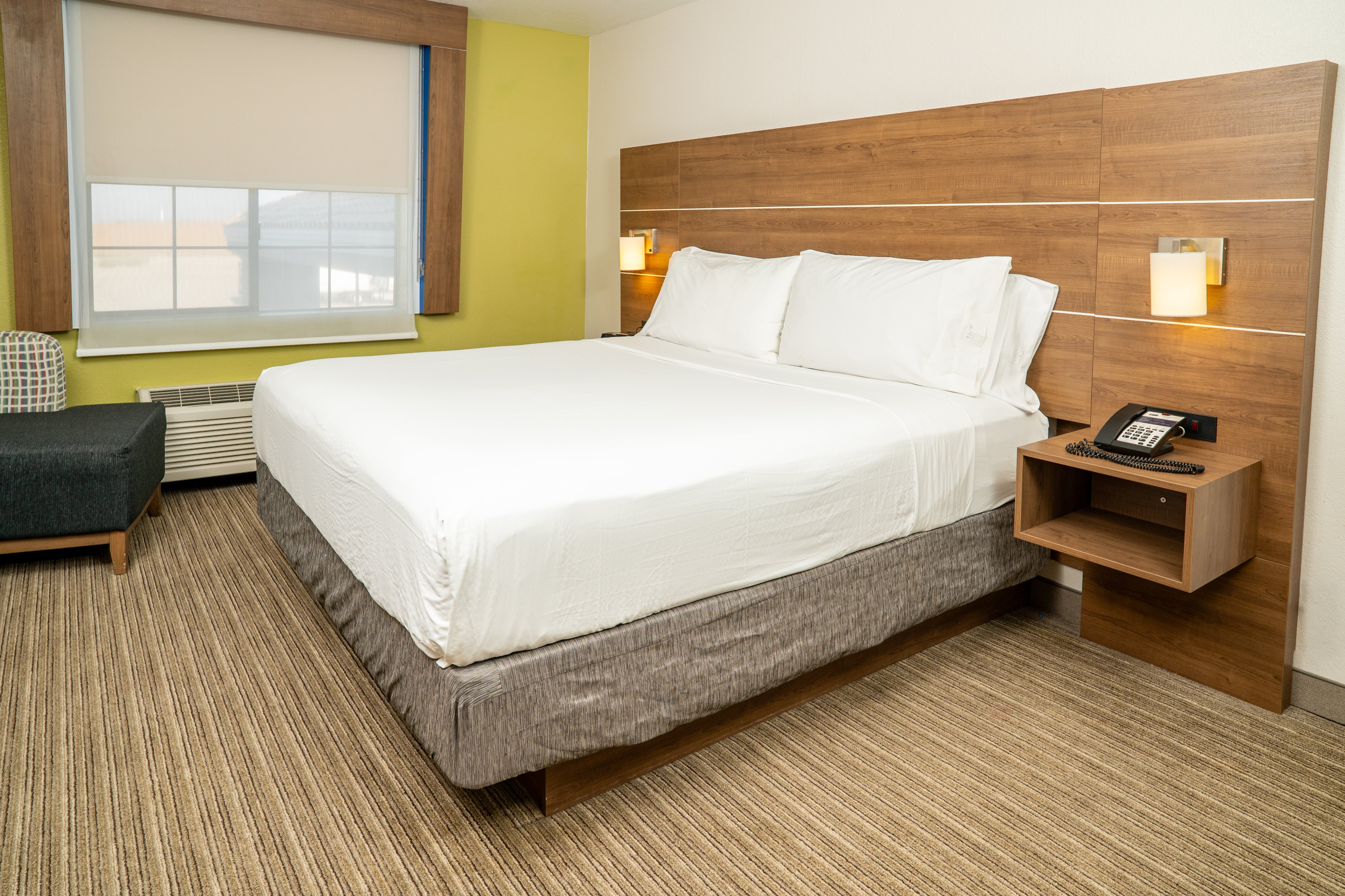Holiday Inn Express Hotel & Suites Hesperia 20/56