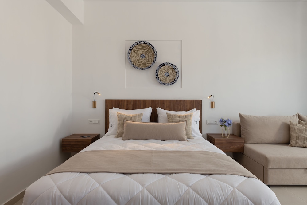 Nama Retreat Suites 24/56