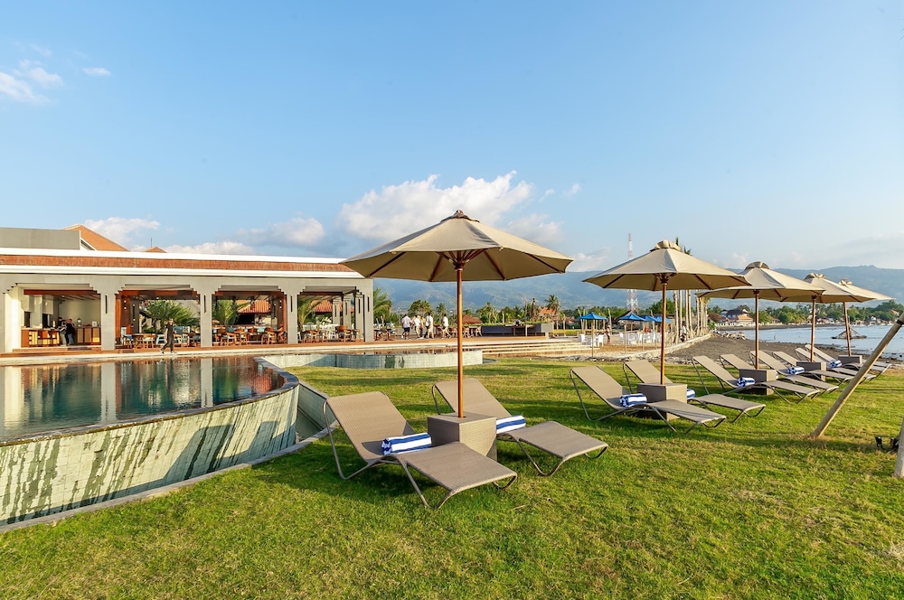 Kubu Beach Lovina 7/72