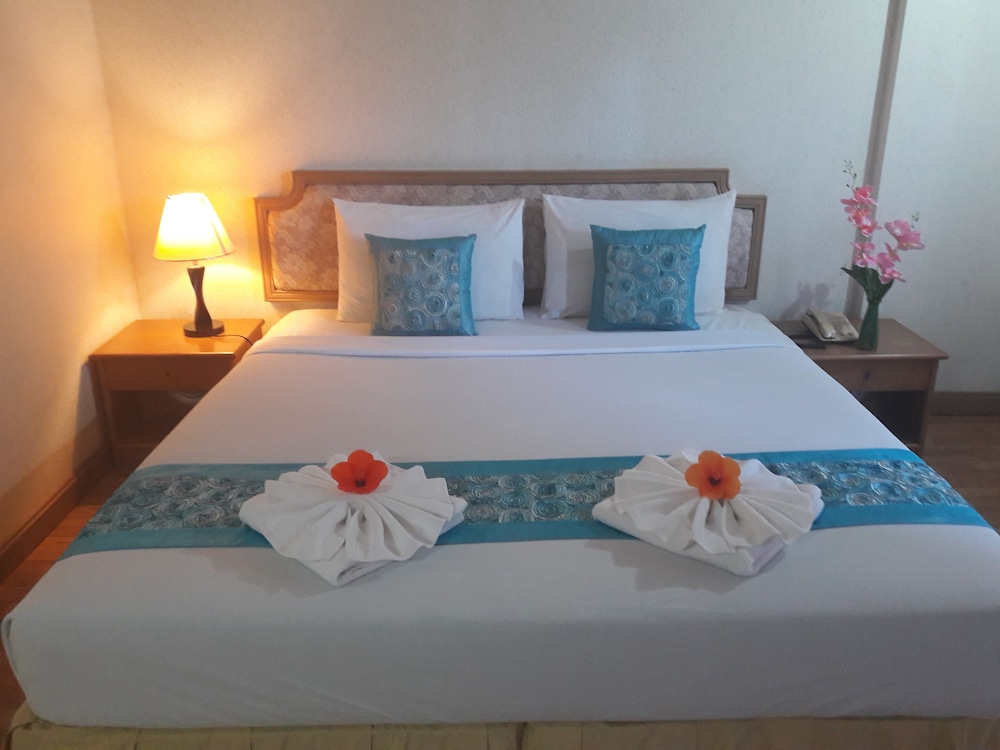Takiab Beach Resort 43/64