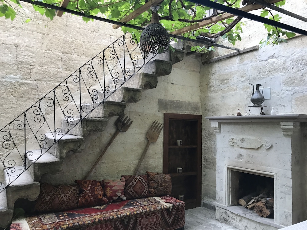 Old Greek House 11/19