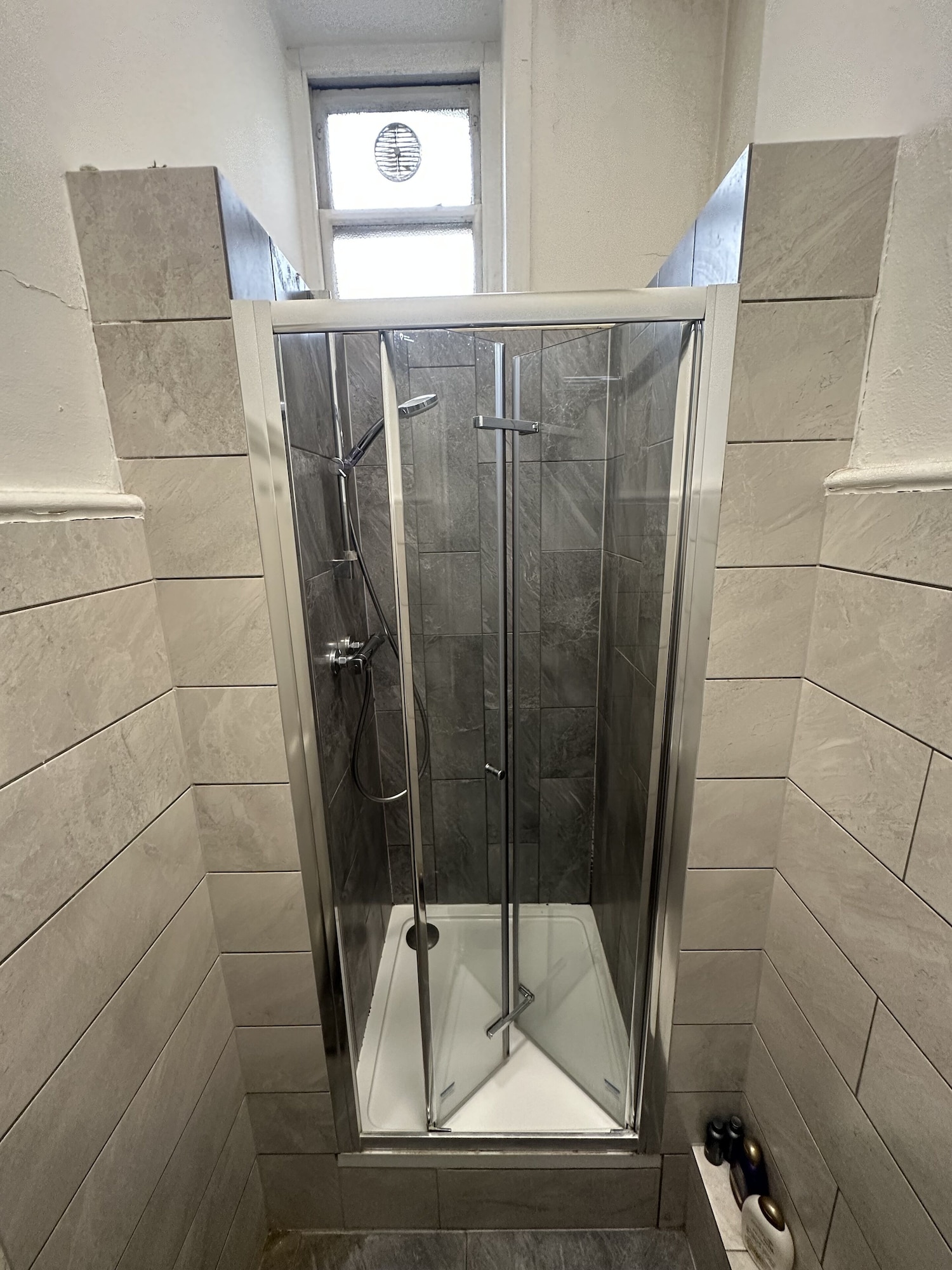 BASIC, TRIPLE, SHARED BATHROOM