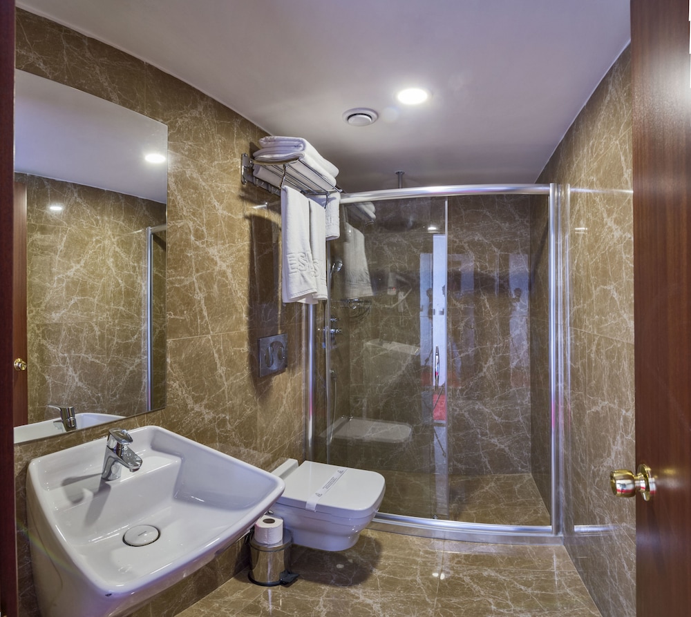 Eskar Hotel 74/78