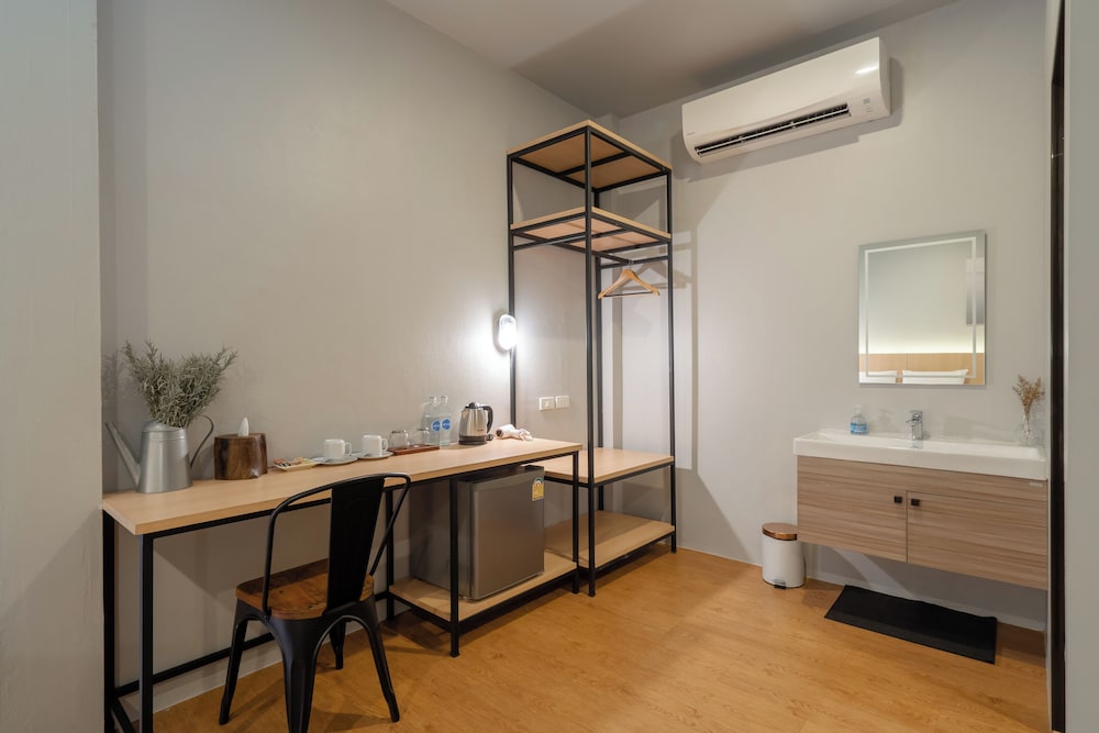 The Arbern Hostel x Bistro 35/50