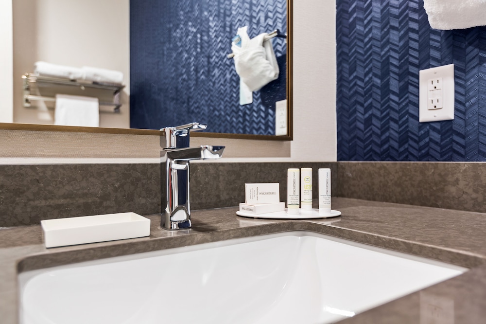 Fairfield Inn And Suites Bend Downtown 10/46
