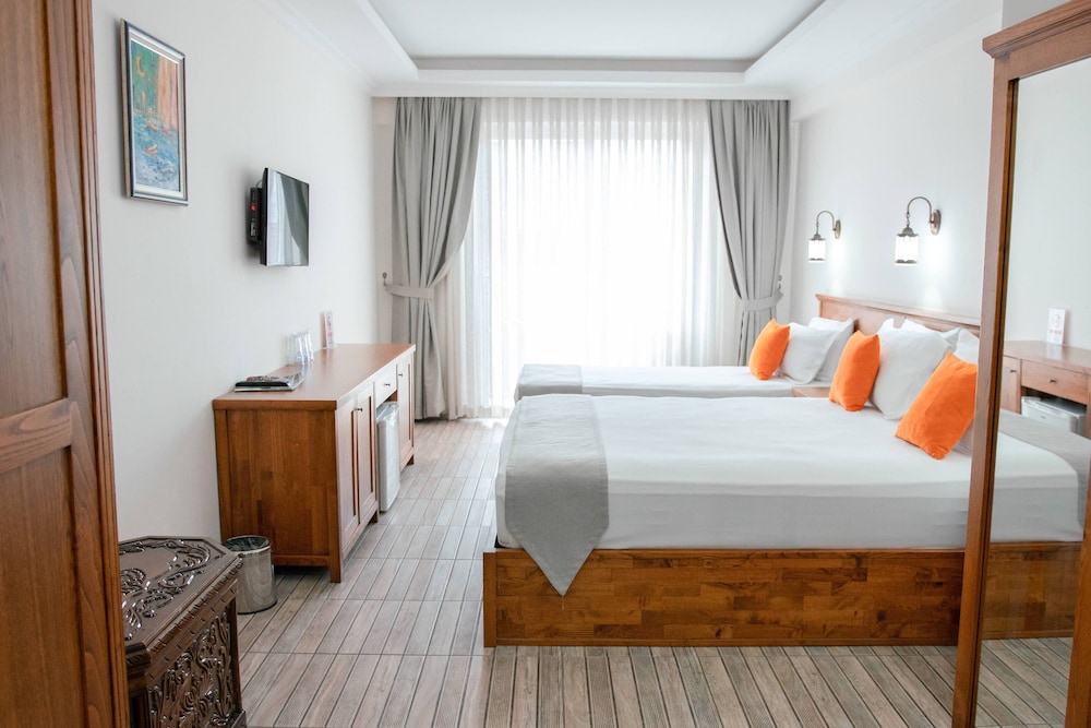 INFINITY CITY HOTEL 10/50