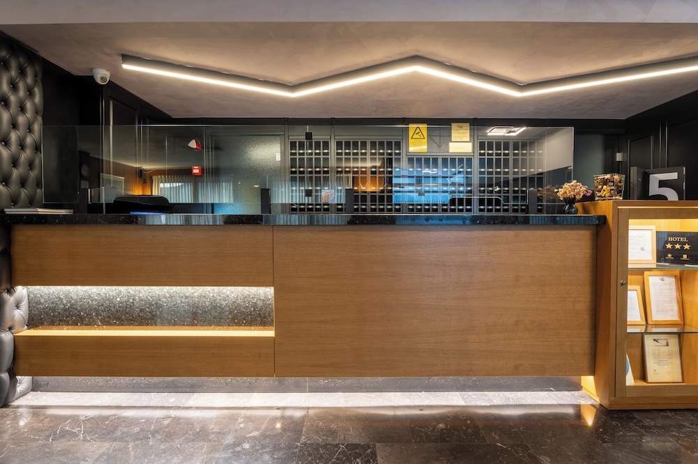 Lobby at Queen Olga, THESSALONIKI