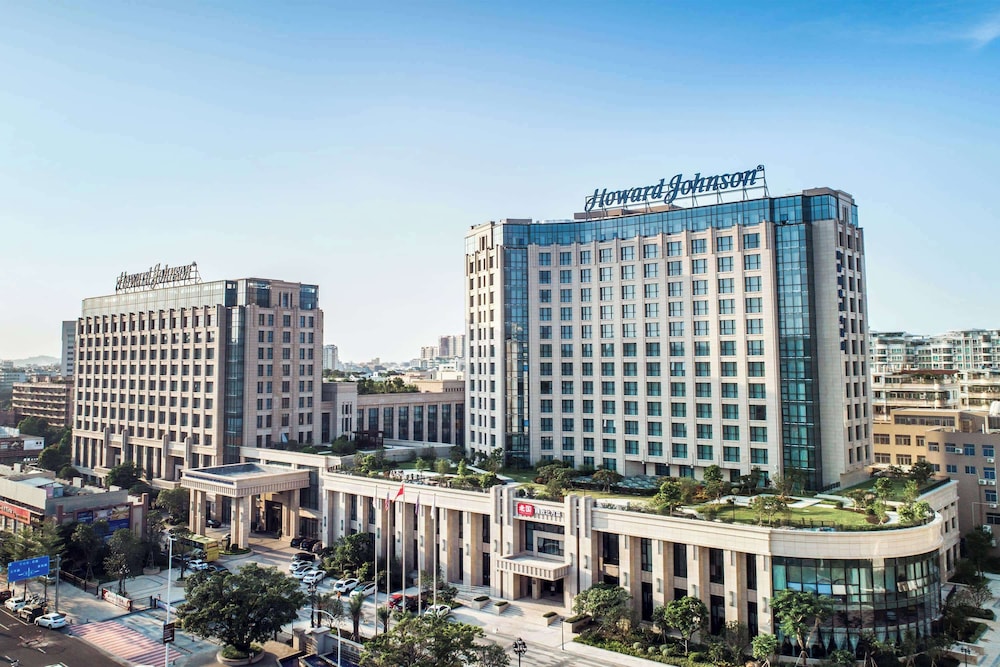Howard Johnson By Wyndham Glory Plaza Chenghai 1/29