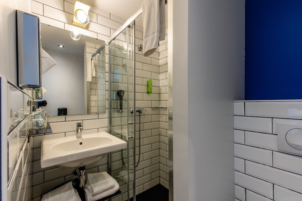 Quality Hotel Le Cardinal 49/50