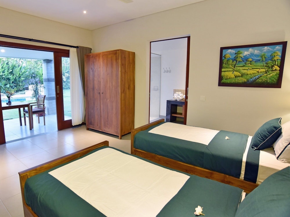 Villa Yenian 22/50