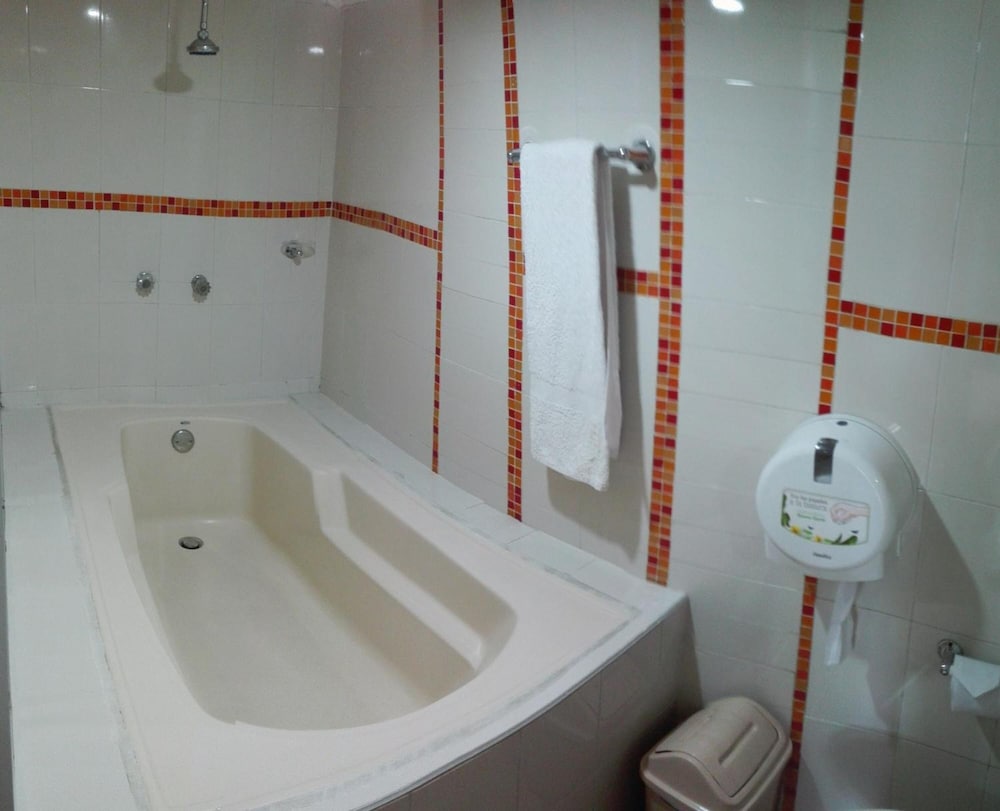 Hotel Popayan Plaza 41/42