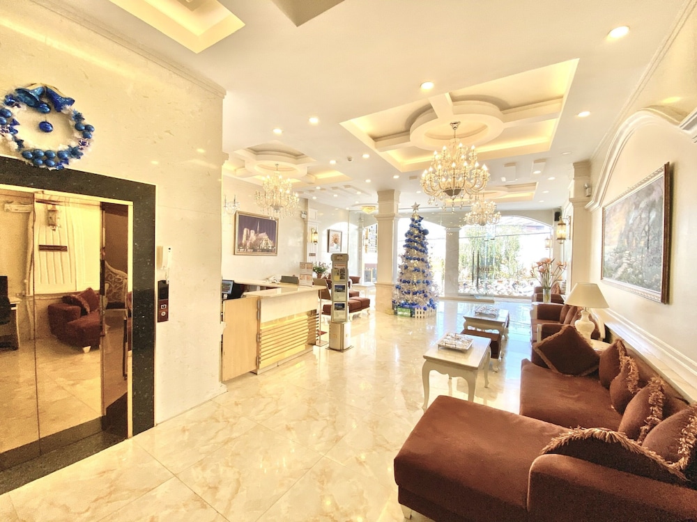 Tulip Hotel 3 62/81