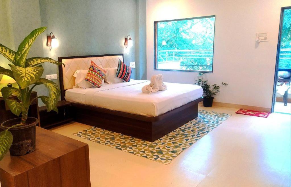 Hiranya Resorts 6/45