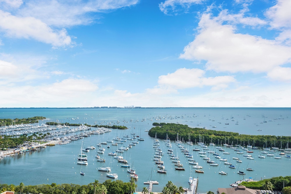Miami Vacation Rentals - Coconut Grove 57/60