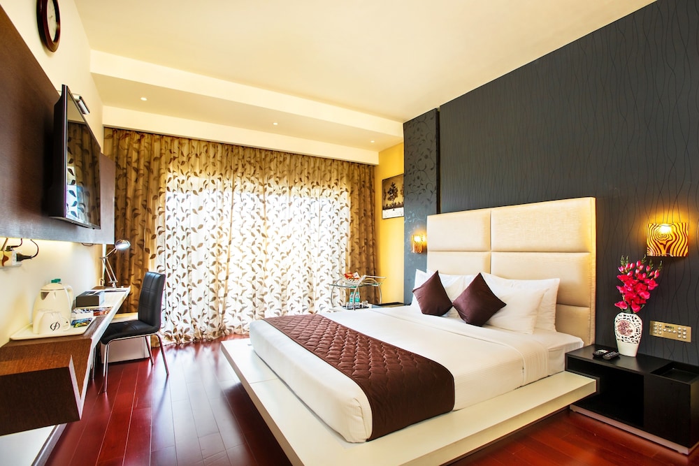 FLORA AIRPORT HOTEL 11/50