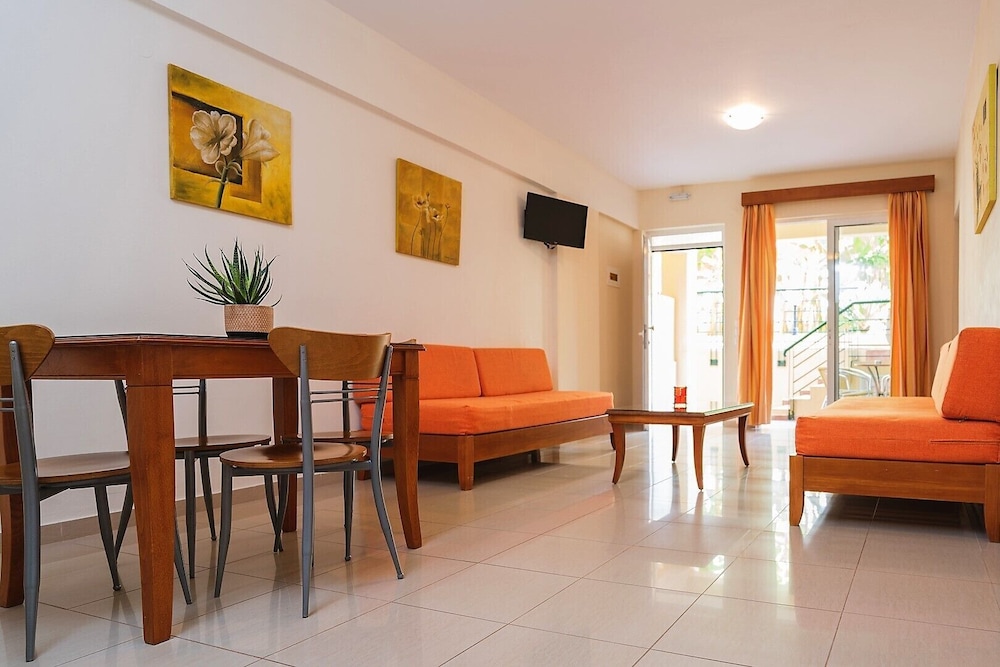 Helios Apartments 29/50