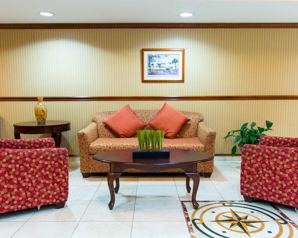 Comfort Inn & Suites Charleston Airport Convention Center 23/41