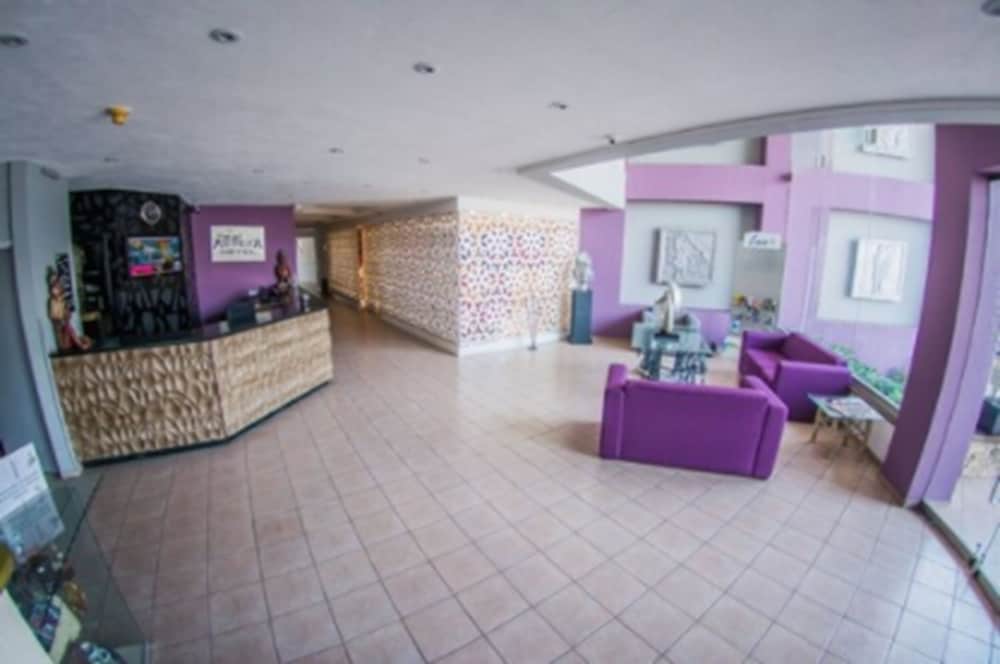 Real Azteca Hotel 4/25
