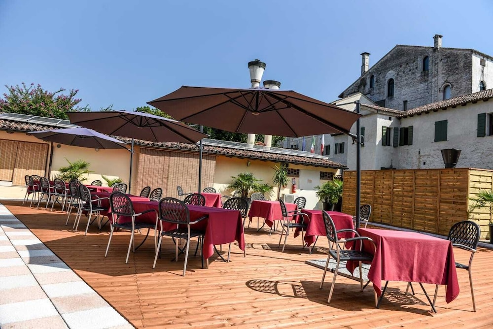 Hotel Patriarca 3/68