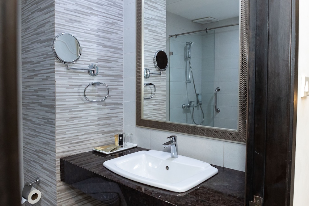 Mac Boutique Suites 69/69