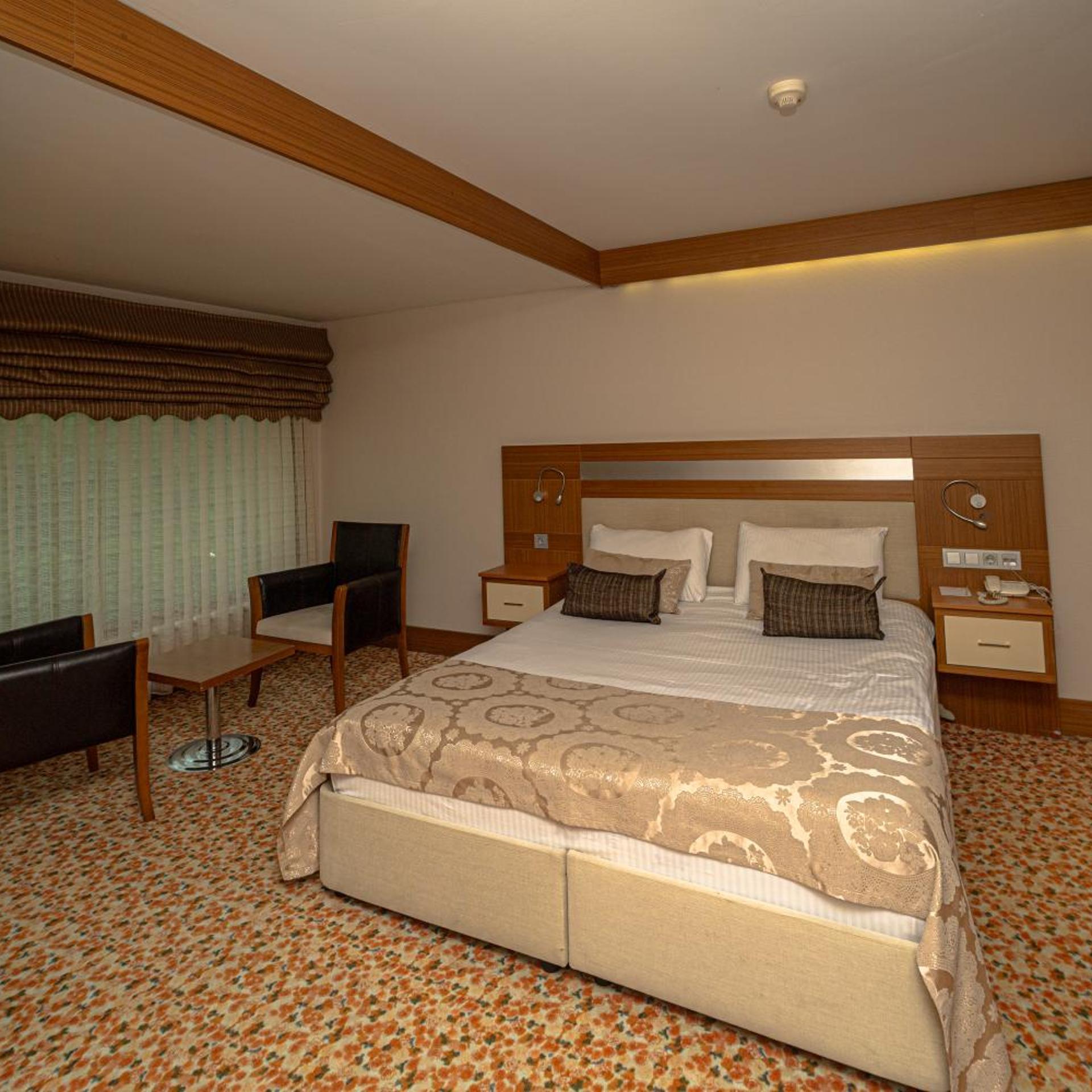 Standard, Double or Twin Bed