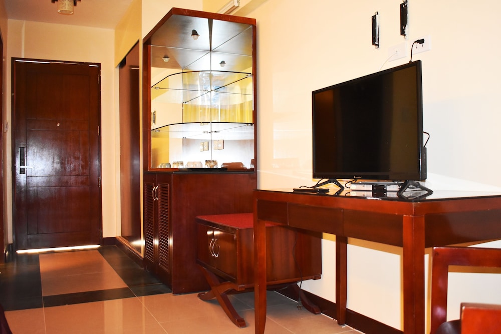 Golden Phoenix Hotel Boracay 40/50