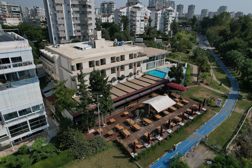 Atan Park Hotel 2/50