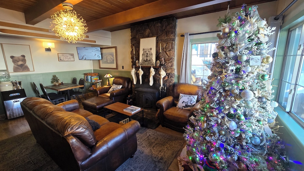 Cinnamon Bear Inn 52/80