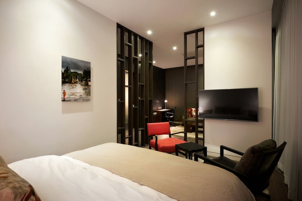 The Classic Hotel 62/68
