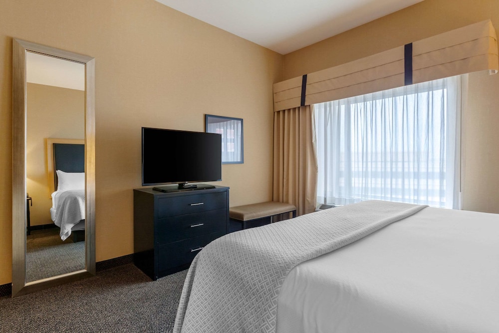 Cambria Hotel Denver International Airport 17/63