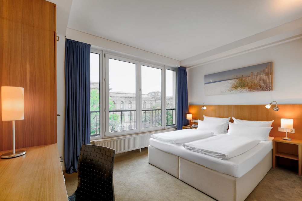 Hotel Berlin Mitte By Campanile 17/50