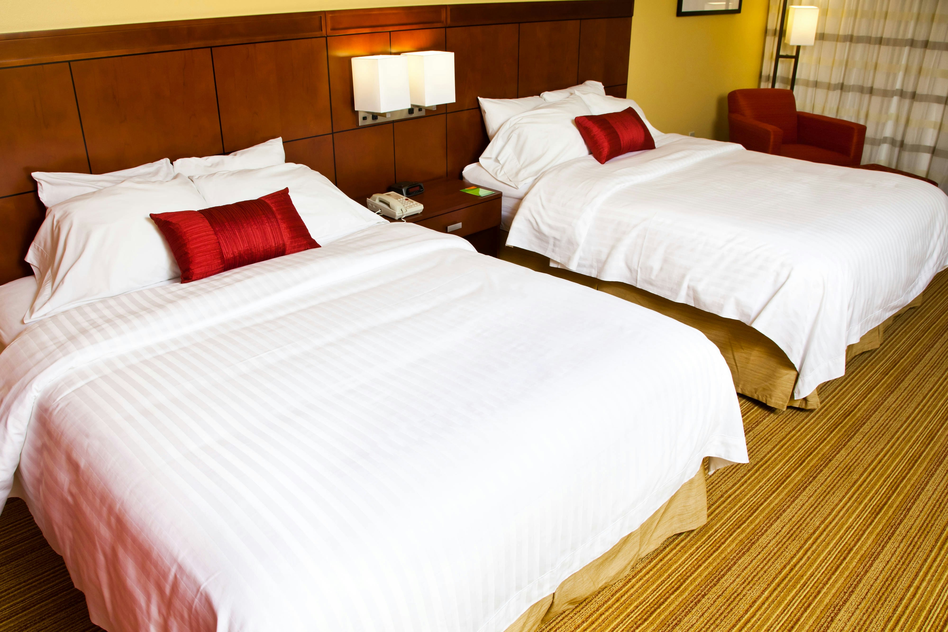 Courtyard By Marriott La Crosse 5/23