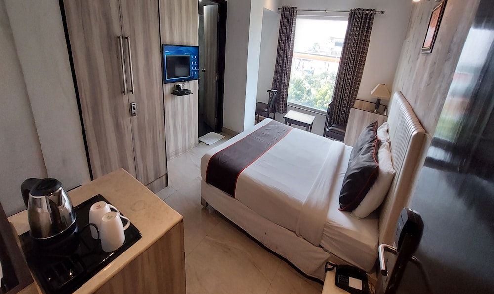 Oyo 7130 Hotel Broadway 24/50